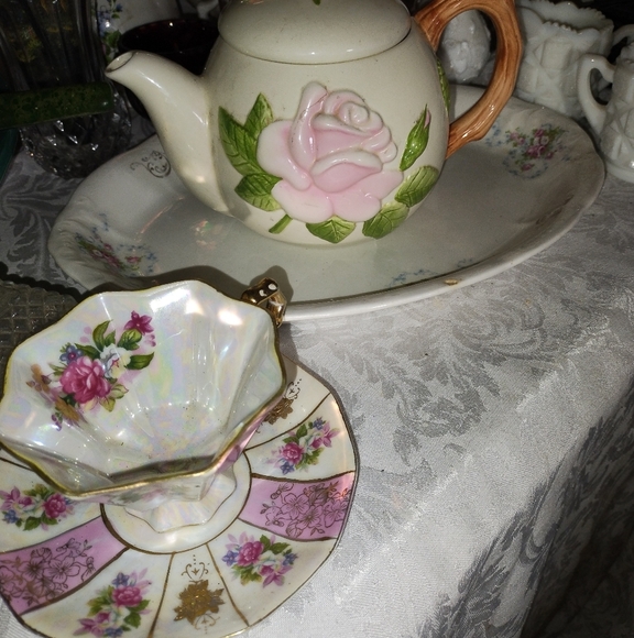 Gift Idea- Teapot and 2 cup and saucers set.(3 items )
